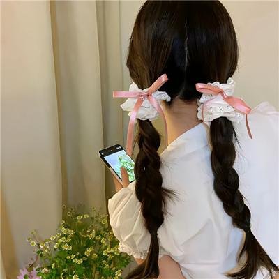 春色无边满绿波